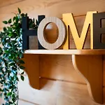 Lhousing - Tricamere Con Due Bagni In Centro Roana