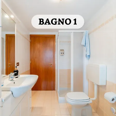 Lhousing - Tricamere Con Due Bagni In Centro Lejlighed