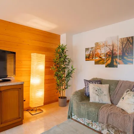 Lejlighed Lhousing - Tricamere Con Due Bagni In Centro
