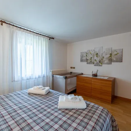 Lejlighed Lhousing - Tricamere Con Due Bagni In Centro